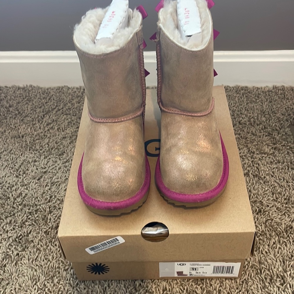 Ugg Bailey Bow II Shimmer Boots. Toddler 11